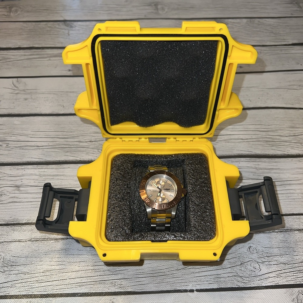 Invicta Pro Diver 15875 Men's Quartz Watch